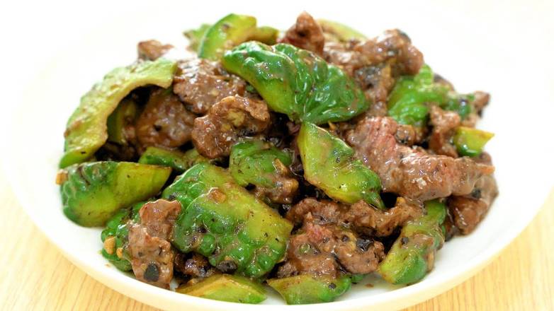 Beef with Bitter Melon / 涼瓜牛肉